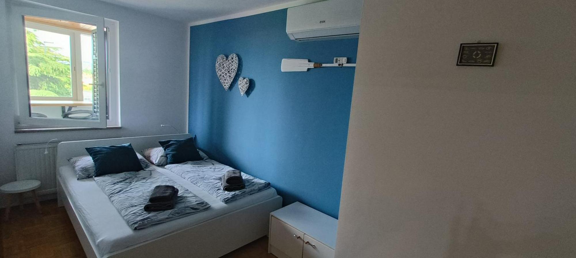 Apartment 5 Min Walk To Beach, 2x Queen Bed, 2x Ac, Garage *