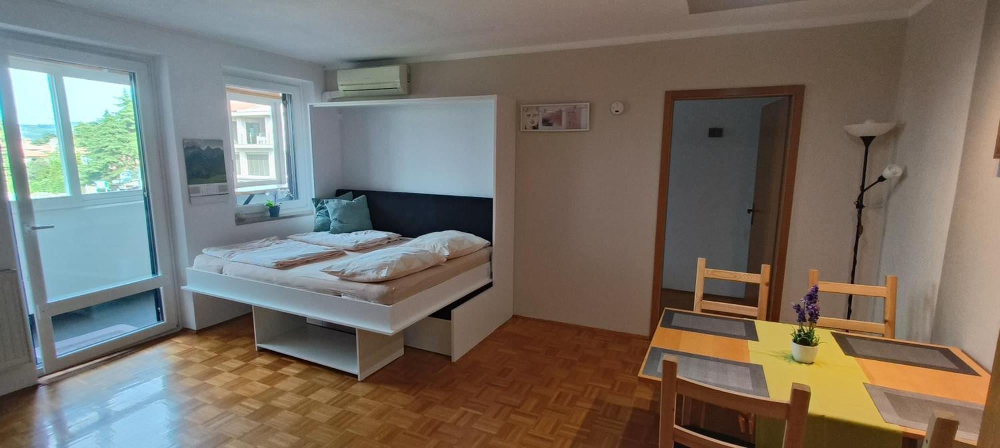 5 Min Walk To Beach, 2x Queen Bed, 2x Ac, Garage * Izola